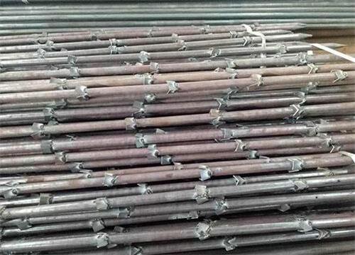 石龙隧道钢花管